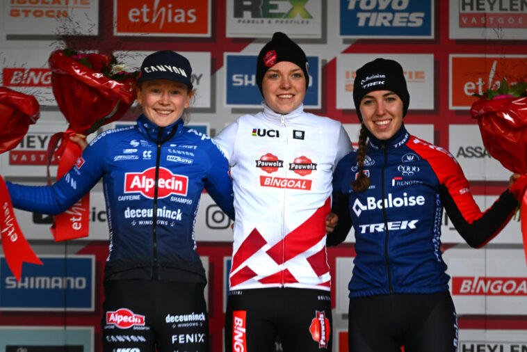 La nueva generación de Van Empel, Pieterse y Van Anrooij continúan dominando la Copa del Mundo de ciclocross