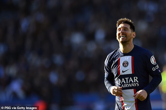 Lionel Messi ha dado al PSG su acuerdo verbal de que prolongará su estancia al menos un año