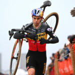 'Mathieu fue demasiado rápido' - Wout Van Aert se enfoca en el segundo lugar en la Copa del Mundo de Amberes