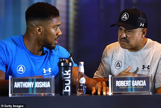 Robert García y Anthony Joshua se separaron después de una sola pelea juntos