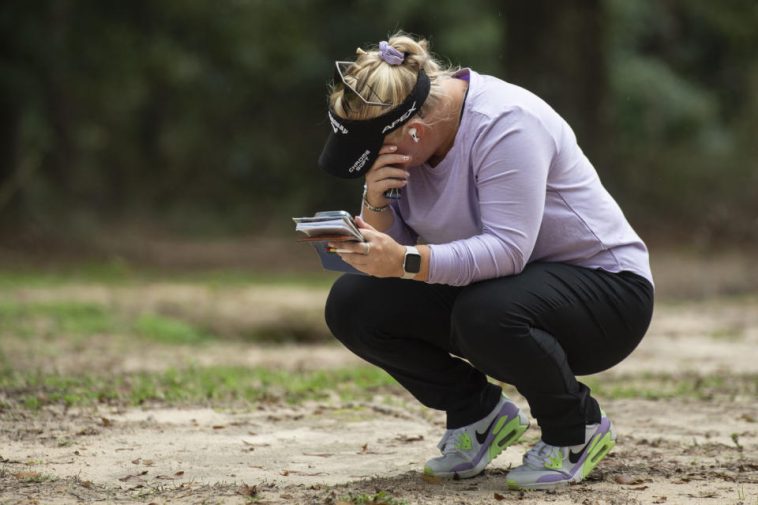 Samantha Wagner autoinformó una violación de las reglas el año pasado en LPGA Q-Series y falló el corte por un golpe.  Ahora ella está de gira