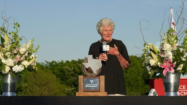 Whitworth, ganador del título récord de la LPGA, muere a los 83 años