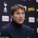 Antonio Conte arremetió contra los periodistas después de que le hicieran una pregunta sobre el futuro de los Spurs de Harry Kane