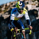 Biniam Girmay debutará en 2023 en el Tour de Flandes, París-Roubaix, Tour de Francia