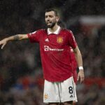 Bruno Fernandes (en la foto) dice que el Manchester United debe apuntar más alto que solo un puesto entre los cuatro primeros