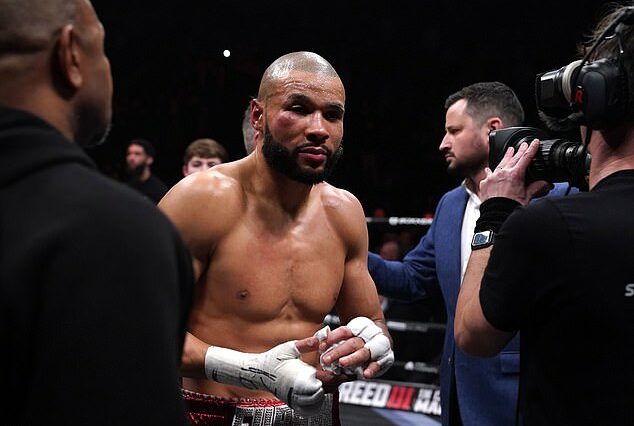 Chris Eubank Jr 'sometido a vil abuso homofóbico en primera fila'