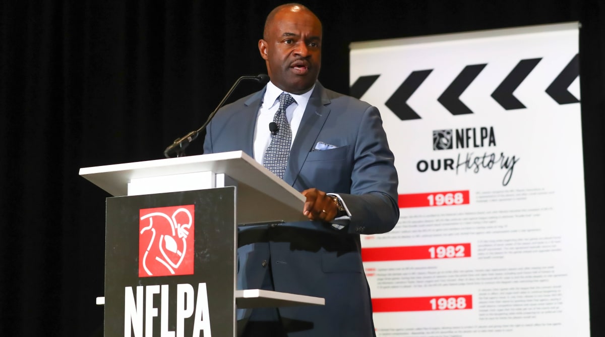 DeMaurice Smith de la NFLPA critica a la NFL por su larga historia de intimidación en asuntos laborales