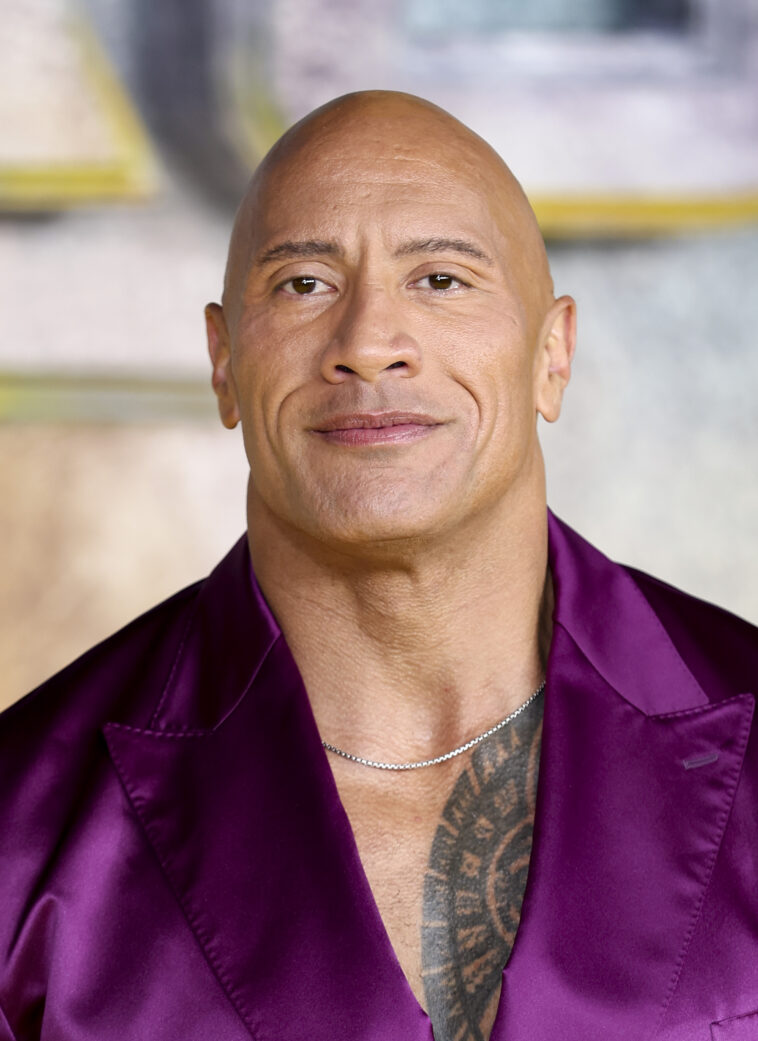 Dwayne 'La Roca' Johnson es "emocionado" sobre una posible venta de WWE