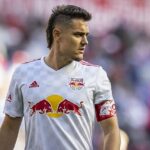 El excapitán de los Red Bulls de Nueva York, Aaron Long, firmó con Los Angeles FC en la agencia libre