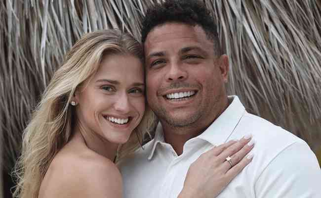 Ronaldo le pidió a su novia, Celina Locks, que se casara con él