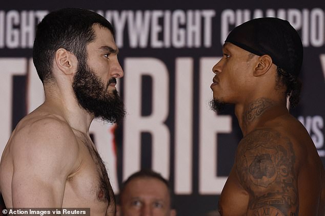 Artur Beterbiev y Anthony Yarde se enfrentan cara a cara en el pesaje para el enfrentamiento del sábado