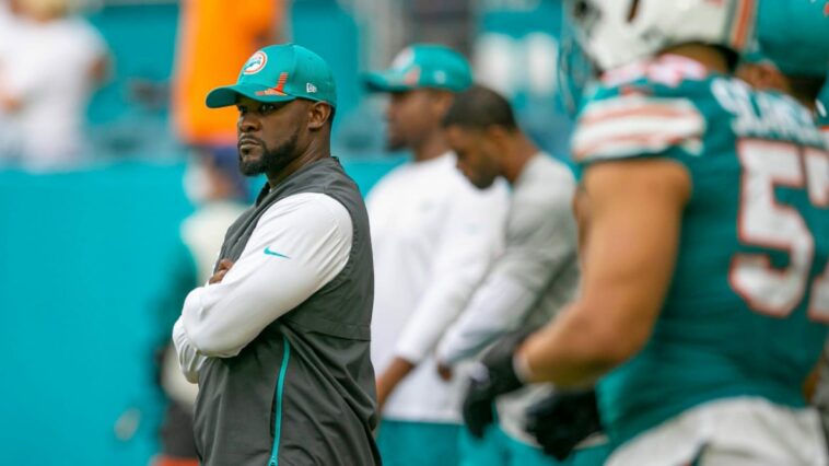 Entrevista de entrenador en jefe de Brian Flores solicitada por el equipo de la NFL, según el informe