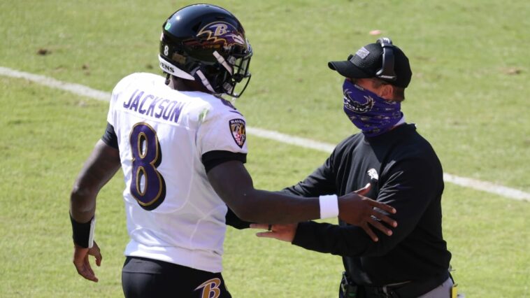 Harbaugh de los Ravens explica por qué Lamar Jackson es 'nuestro mariscal de campo'
