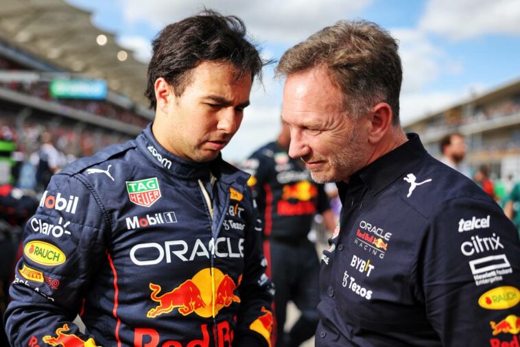 Sergio Pérez (MEX) Red Bull Racing con Christian Horner (GBR) Director del equipo Red Bull Racing en la parrilla.  23.10.2022.  Campeonato Mundial de Fórmula 1, Rd 19, Gran Premio de Estados Unidos, Austin, Texas, EE. UU., Carrera