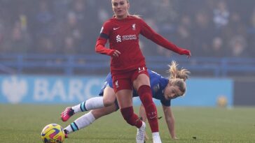 El absurdo aplazamiento del Chelsea vs Liverpool en la WSL el domingo después de solo seis minutos muestra que, a pesar de todos sus avances recientes, el fútbol femenino aún tiene un largo camino por recorrer.