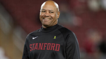El entrenador en jefe del Cardenal de Stanford, David Shaw.  (Darren Yamashita-USA TODAY Sports)
