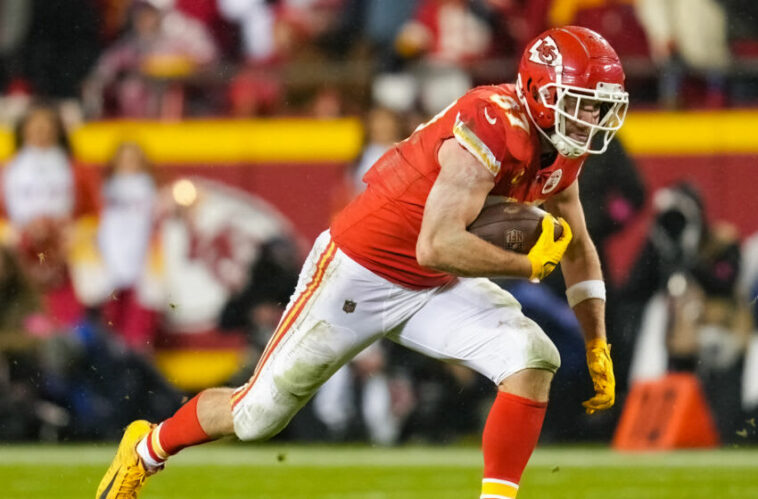 El ala cerrada de los Kansas City Chiefs, Travis Kelce.  (Jay Biggerstaff-USA TODAY Deportes)