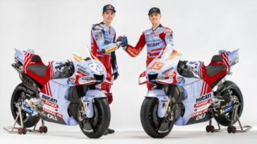 Márquez y Di Giannantonio muestran los colores de Gresini Ducati