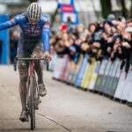 Mathieu van der Poel gana la final de la Copa del Mundo de Ciclocross en Besançon