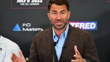 Eddie Hearn (en la foto) ha advertido a Chris Eubank Jr que no pelee contra su activo Conor Benn