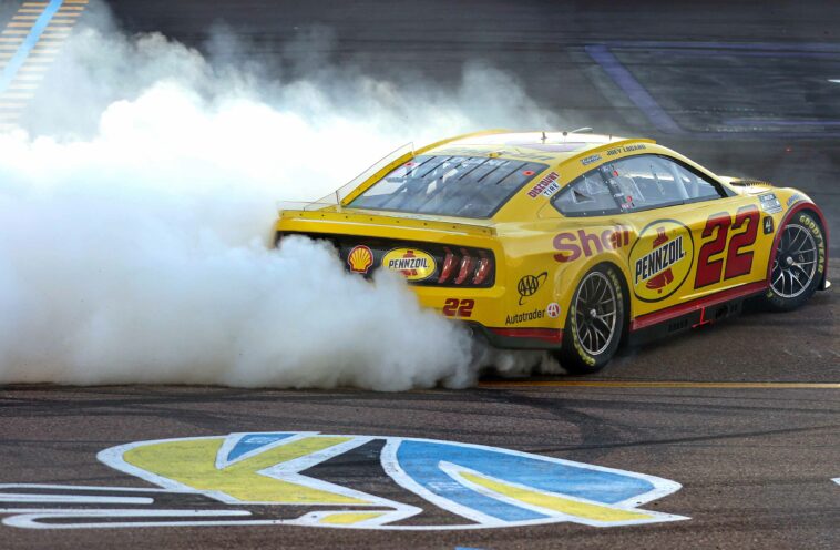 NASCAR está probando silenciadores para reducir los niveles de ruido