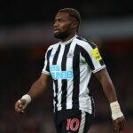 Newcastle considerará ofertas por Allan Saint-Maximin si puede fichar a Anthony Gordon