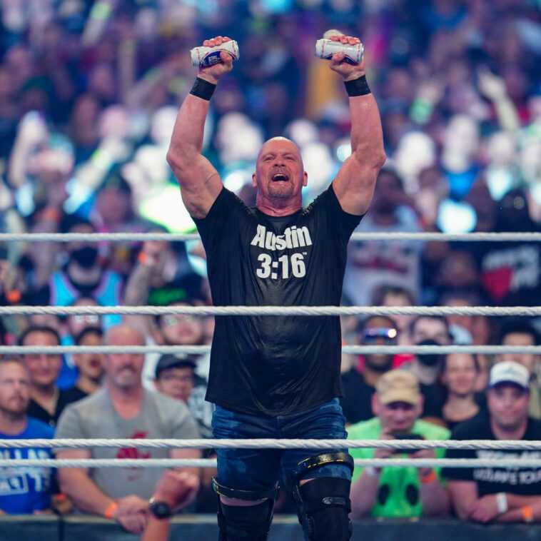 A Steve Austin de Stone Cold le han ofrecido un gran trato para enfrentar a Roman Reigns