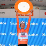 Un debut ganador en el Tour Down Under para Jay Vine: 'Eso fue muy divertido'