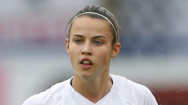 Anouk Denton: West Ham firma al exdefensor cedido de Louisville Cardinals