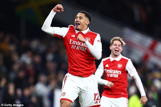 El defensa del Arsenal William Saliba no se dejó intimidar por el ambiente hostil en el Tottenham