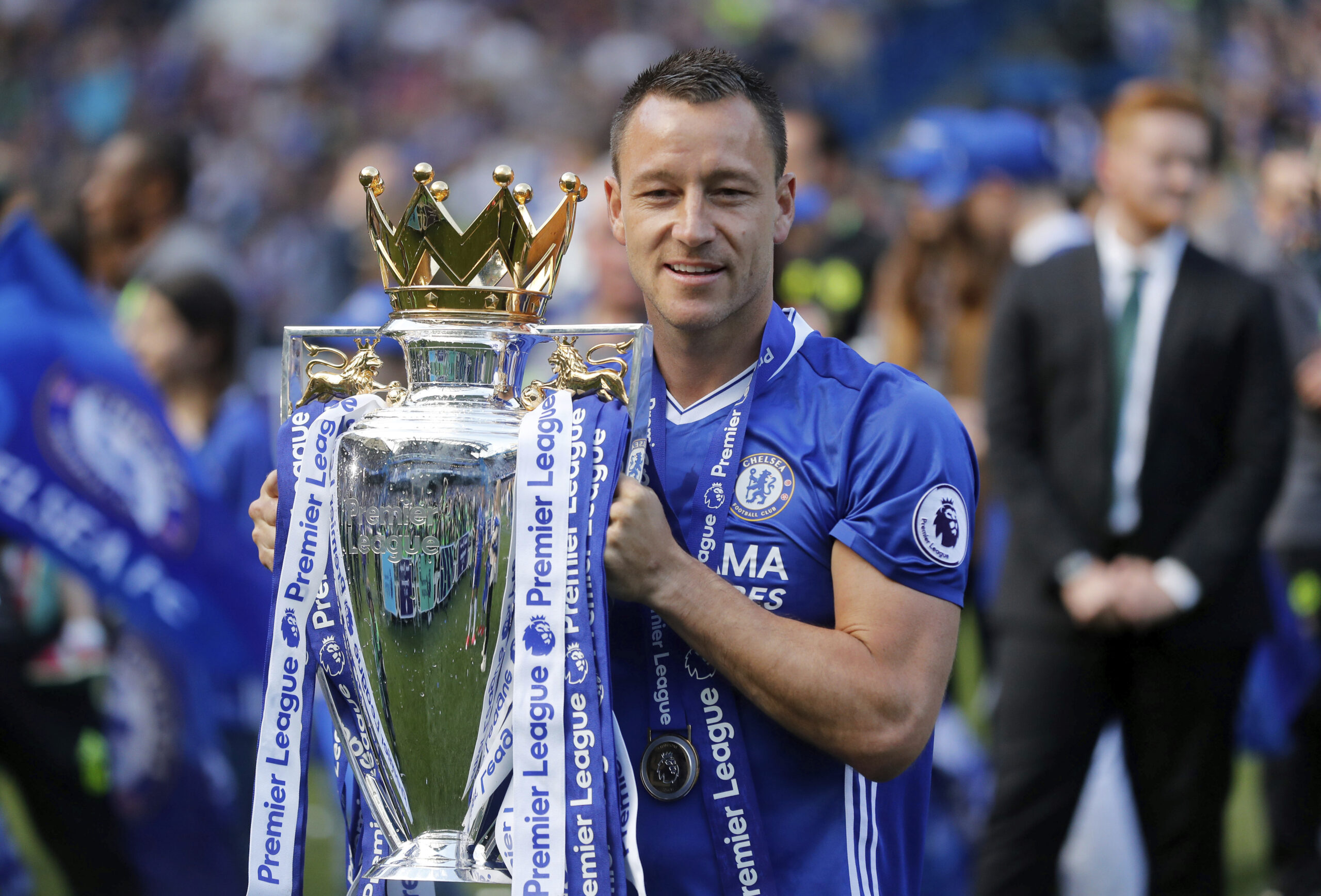 Aficionados del Chelsea creen haber encontrado al sucesor de John Terry