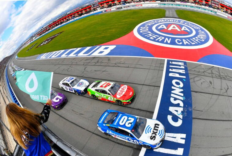 Auto Club Speedway - Serie de la Copa NASCAR - Christopher Bell, Ricky Stenhouse Jr.