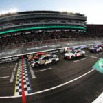 Aric Almirola, Martin Truex Jr - LA Coliseum - NASCAR Cup Series - Choque