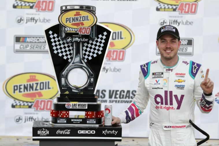 Alex Bowman - Trofeo - Las Vegas Motor Speedway - NASCAR Cup Series