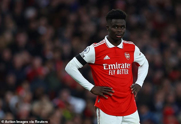 Bukayo Saka espera hacer una buena actuación contra el Manchester City de Guardiola