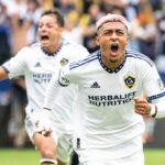 El lateral derecho del LA Galaxy, Julián Araujo, finalmente se mudará a Europa y al FC Barcelona