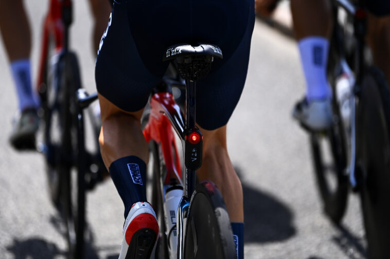 'Cada vez que un ciclista muere, es un cuchillo en el estómago': se lanza la campaña de luces para bicicletas dirigida por ciclistas profesionales