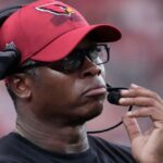 Cardenales planean separarse de DC Vance Joseph, según informe