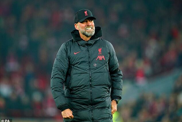 Jurgen Klopp cree que debe haber renuncias en la jerarquía de la UEFA por el caos causado por la selección de París para reemplazar a San Petersburgo como sede de la final de la Liga de Campeones de la temporada pasada.