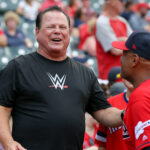 Jim Ross ha dado una actualización sobre la salud de Jerry Lawler (en la foto)