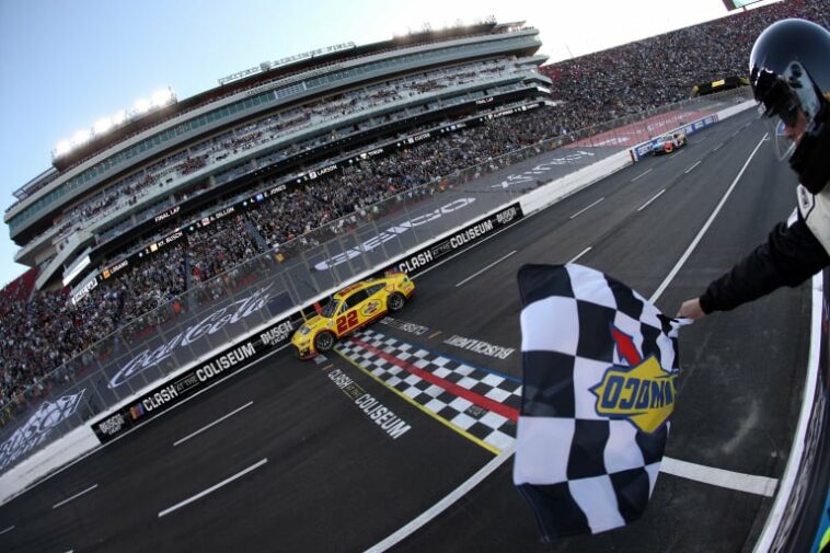 Joey Logano gana en el Los Angeles Coliseum - NASCAR Cup Series