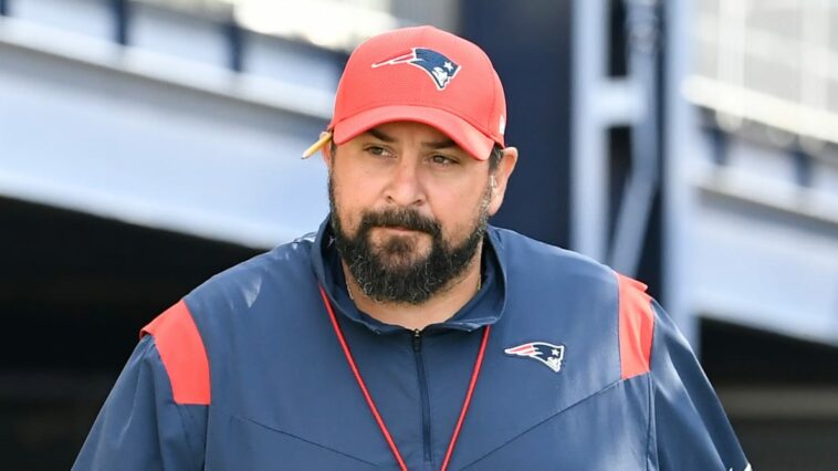 Informe: Los Broncos entrevistan al asistente de los Patriots, Matt Patricia, para un trabajo en DC