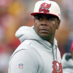 Informe: Ravens hablan con Byron Leftwich sobre el trabajo de OC