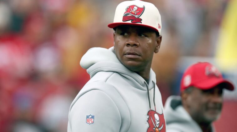 Informe: Ravens hablan con Byron Leftwich sobre el trabajo de OC