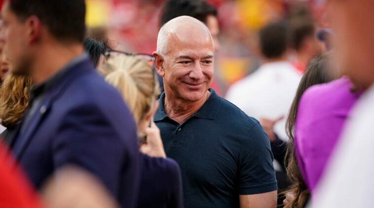 Informes: a Jeff Bezos no se le permite hacer una oferta por los comandantes