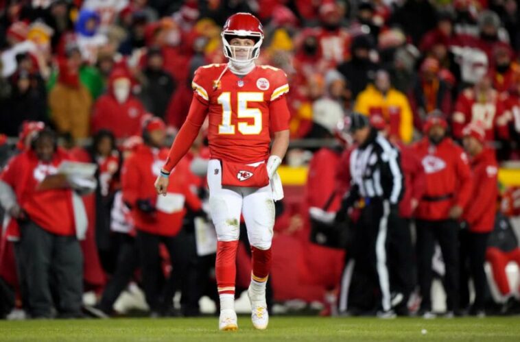 El mariscal de campo de los Kansas City Chiefs, Patrick Mahomes.  (Distribución: The Enquirer)