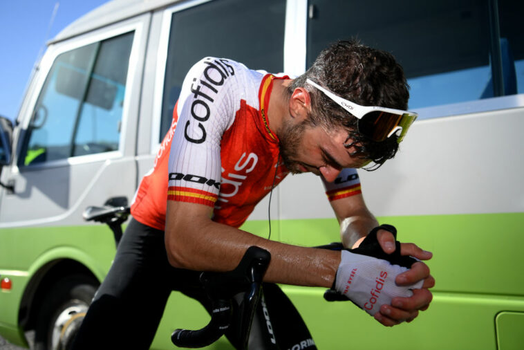 Jesús Herrada da un golpe por la General en el Tour de Omán