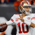 Joe Montana cree que los 49ers deberían comenzar con Jimmy Garoppolo en QB para la temporada 2023