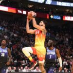 Jayson Tatum sube a tiro en la segunda mitad del NBA All Star Game 2023