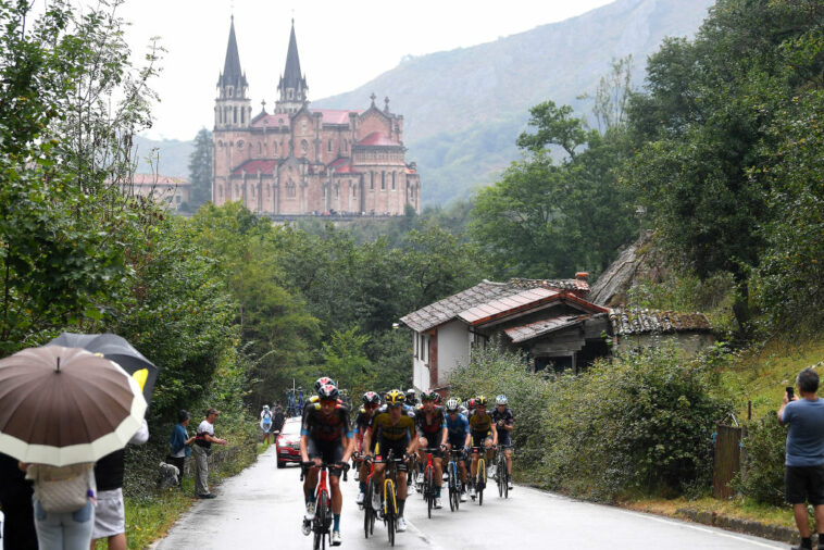 La Vuelta Femenina, la Vuelta a España femenina, terminará en lo alto de Lagos de Covadonga